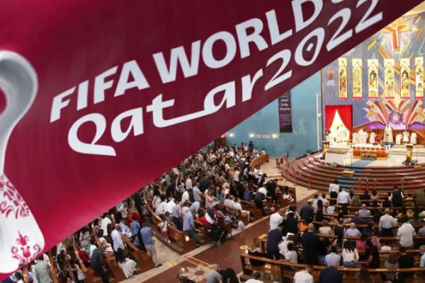 كيف يعيش المسيحيّون في البلاد المضيفة لكأس العالم 2022؟