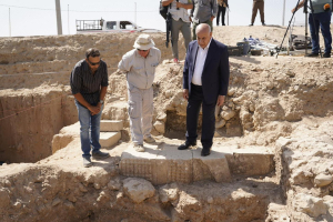 اكتشاف "ثور مجنح" بالحضارة الآشورية في الموصل