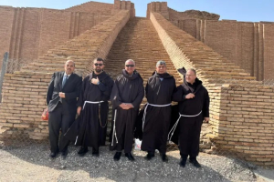 العراق: أوضاع المسيحيين تحضر في جولة حراسة الأراضي المقدّسة
