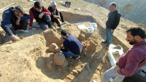 العثور على مقبرة عمرها 3000 عام تعود الى الإمبراطورية الاشورية