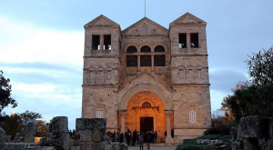 الشرطة الاسرائيلية تمنع المسيحيين من الوصول الى كنيسة جبل الطور للاحتفال بعيد التجلي
